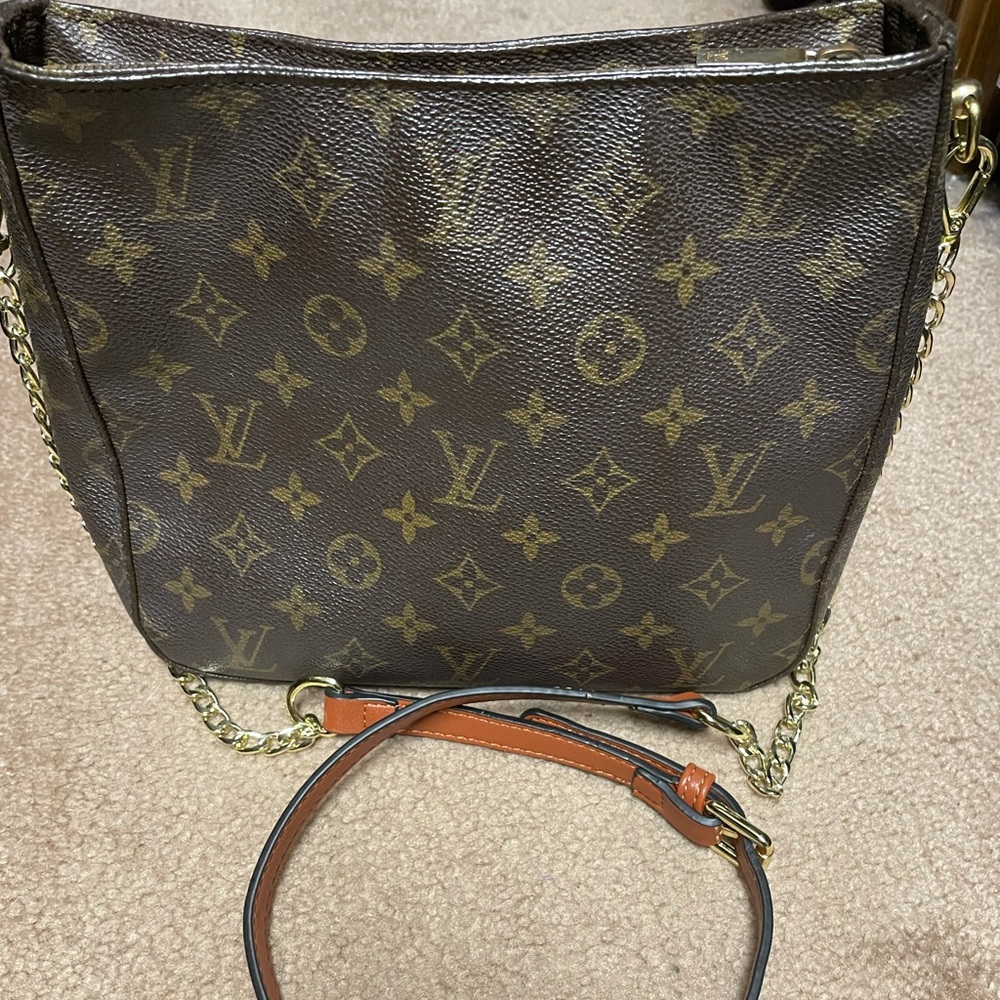 Louis Vuitton looping MM